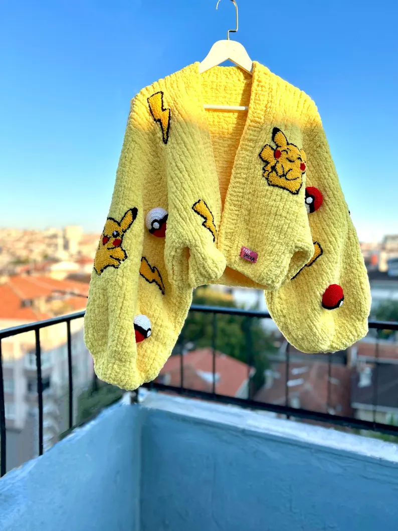 Pikachu Desenli Sarı Hırka